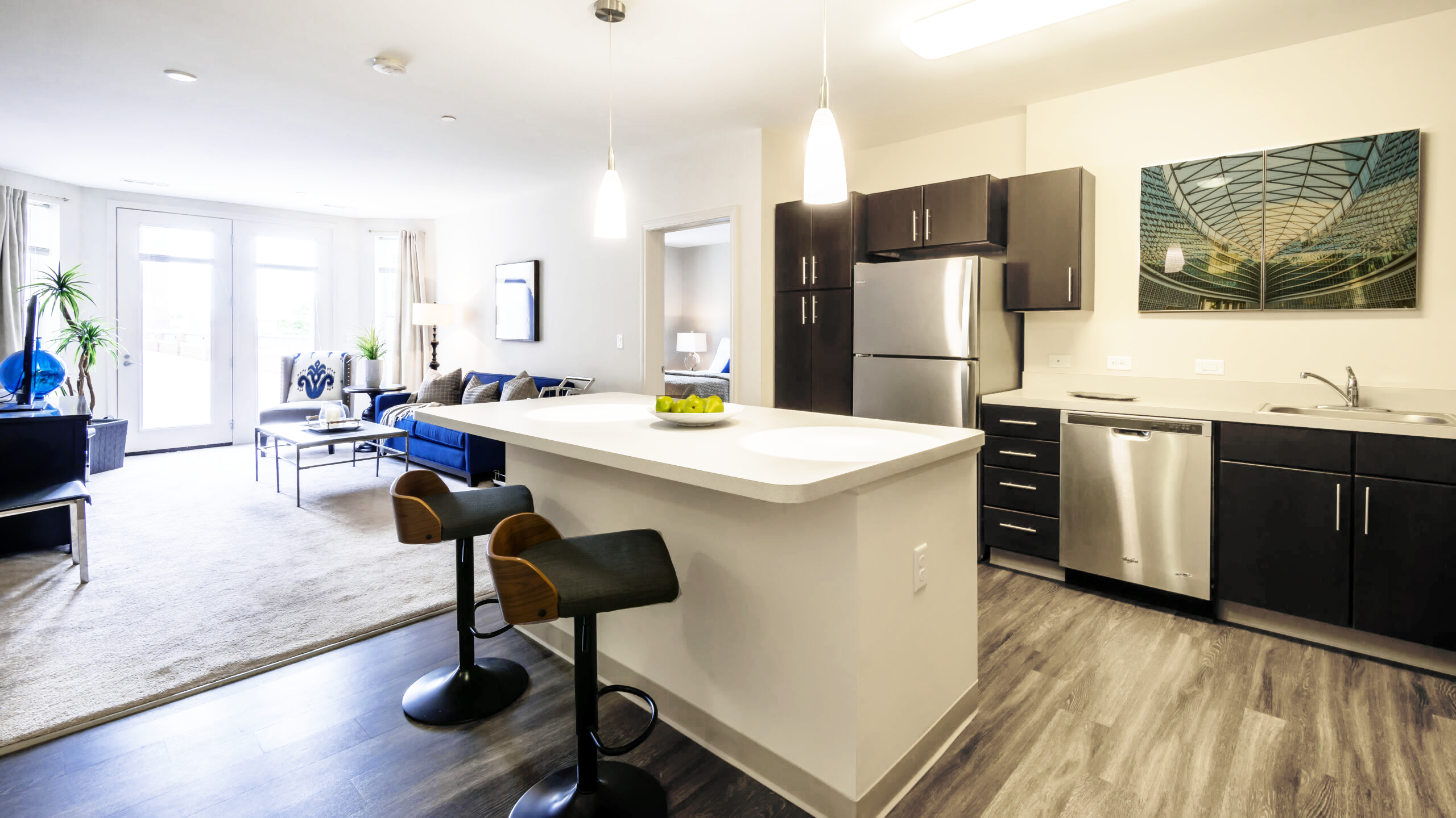 exquisite and open living room & kitchen